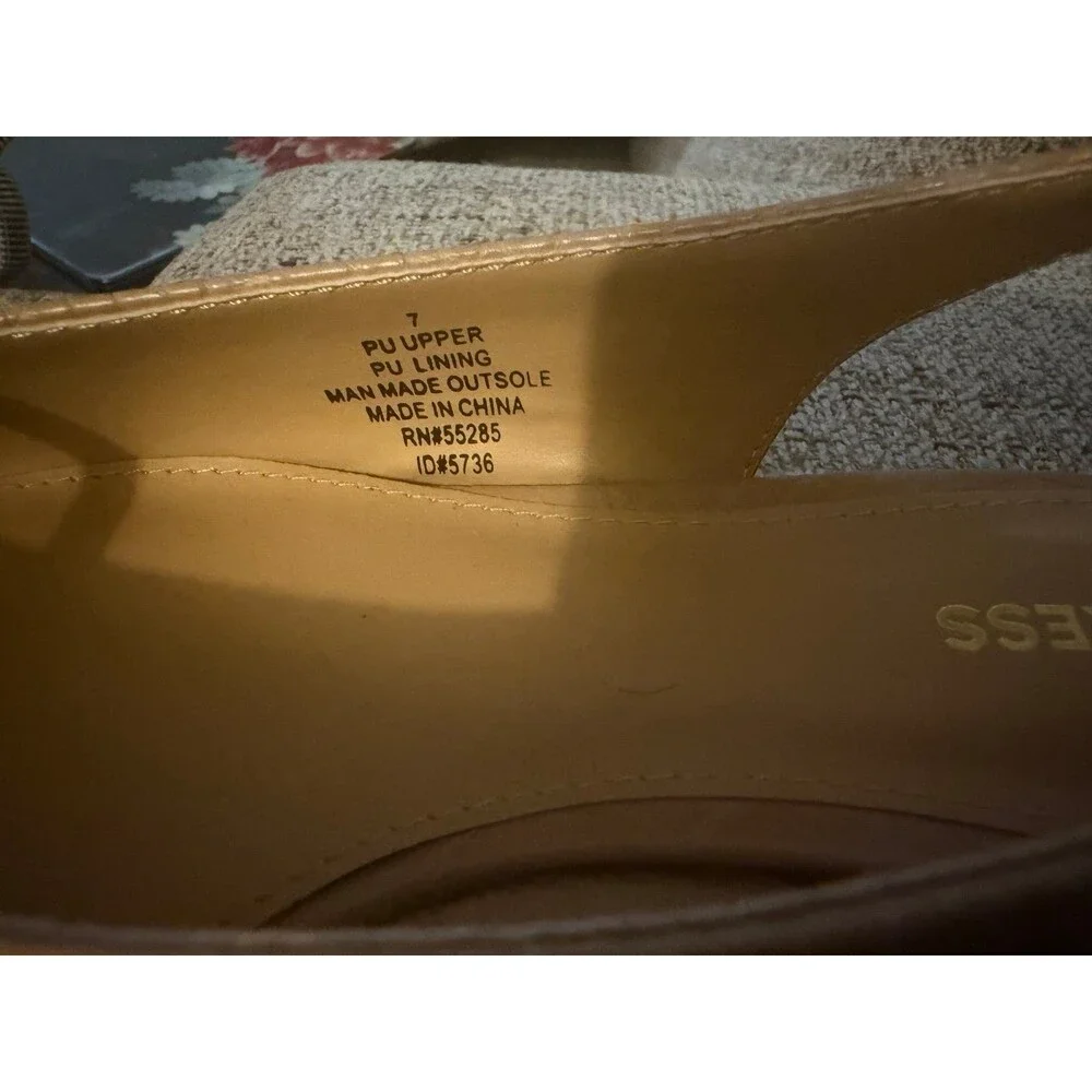 Express Crocodile  Vintage style Embossed Pointed Toe Slingback Flats Size 7